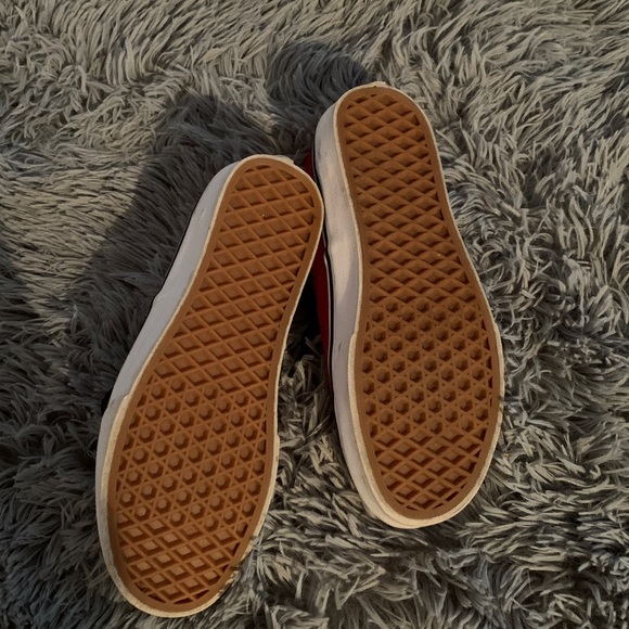 Vans - Picture 5 of 7